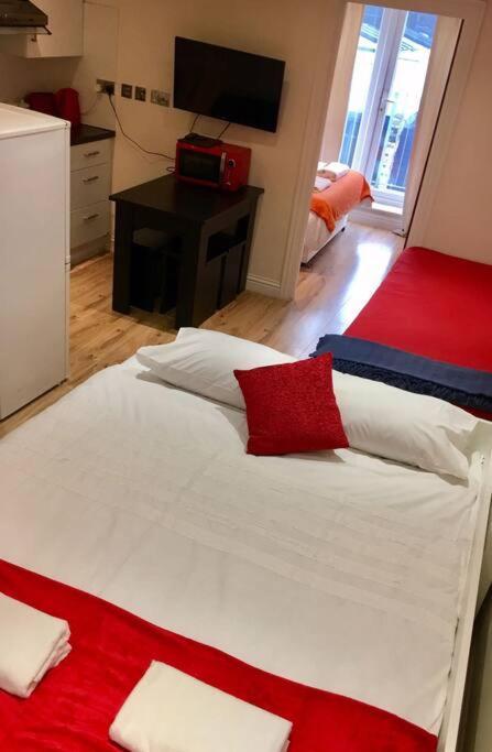 One Bedroom Flat In Central Londra Esterno foto