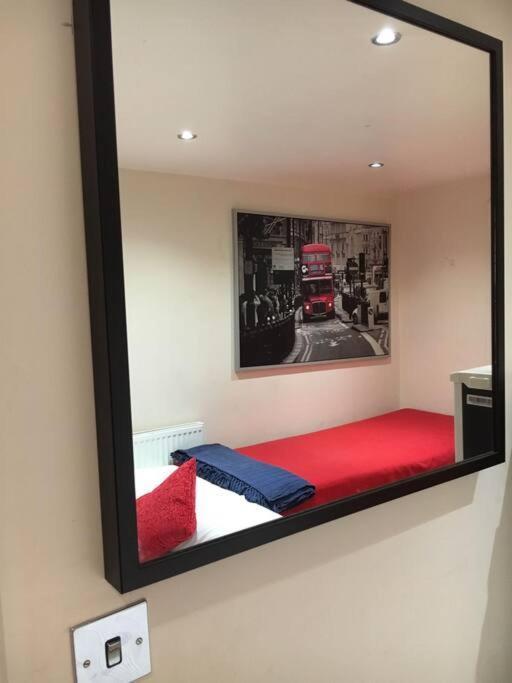 One Bedroom Flat In Central Londra Esterno foto